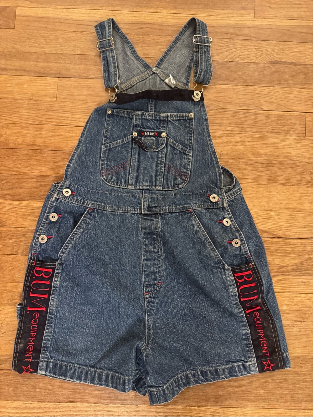 B.U.M. Equipment Women's Blue Denim Overalls Shorts - Size M
 b94